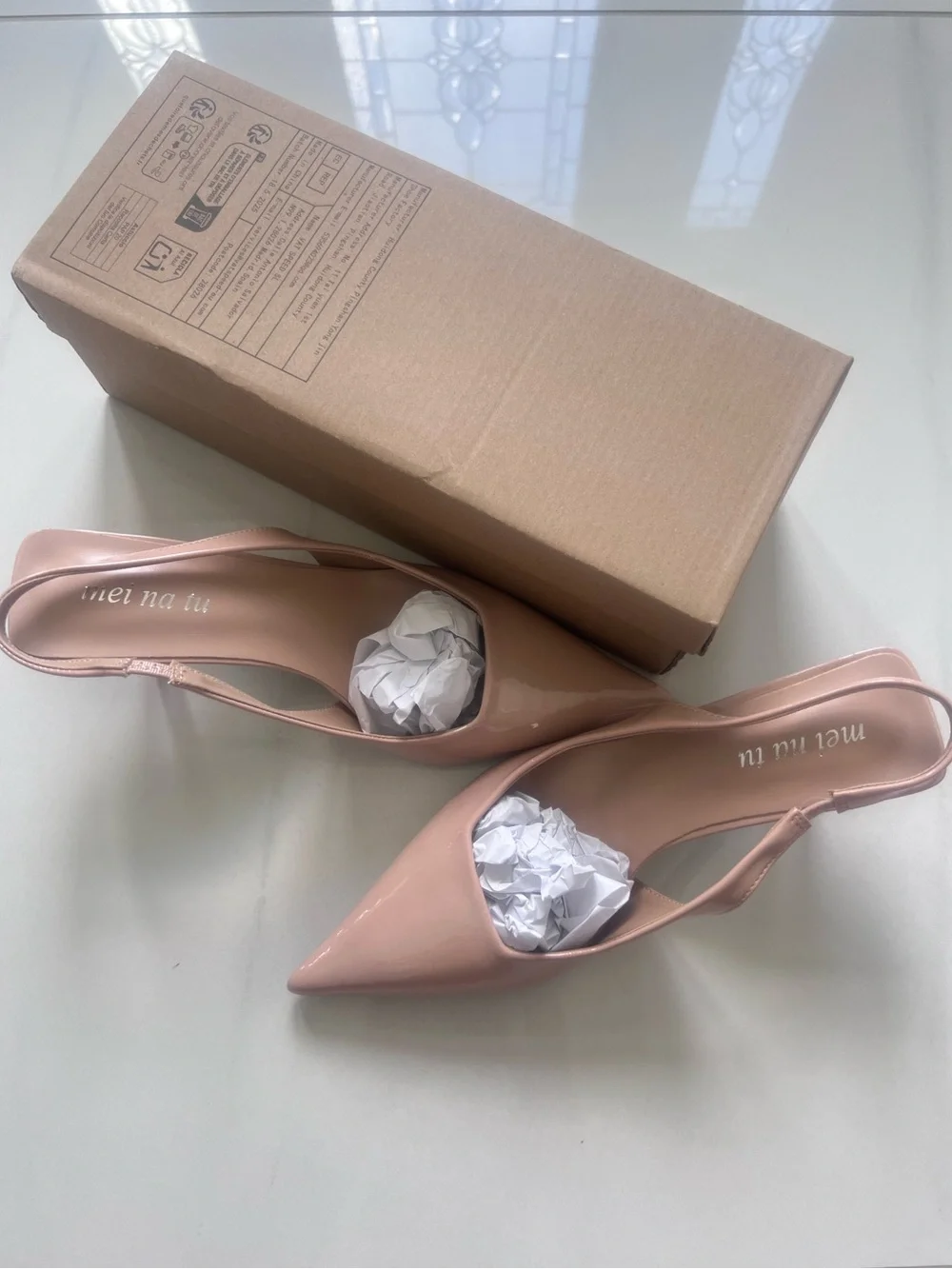 NWT nude patent slingback kitten heels with a pointed-toe silhouette Size 38